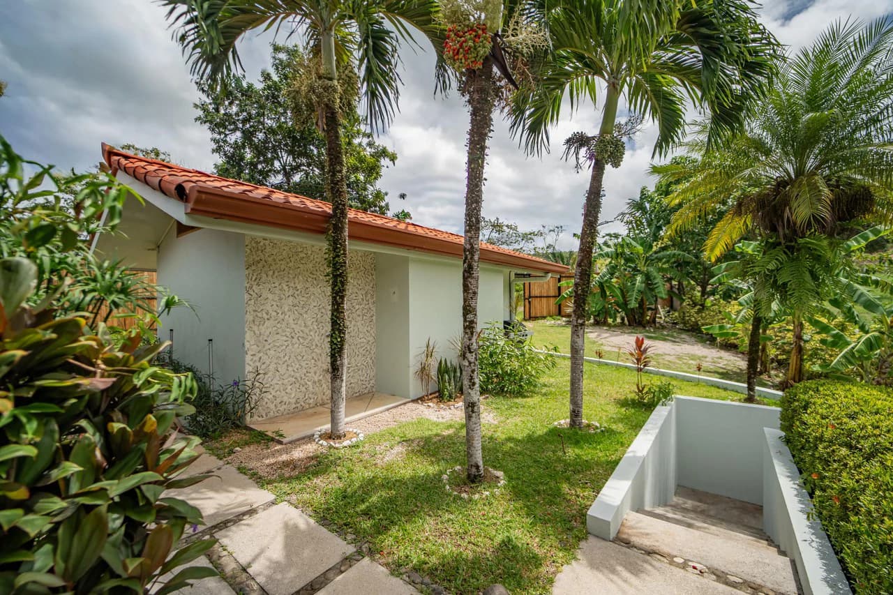 Casa Cavalier: 3BR Ocean View Mountain Home with Studio Apartment - photo 9