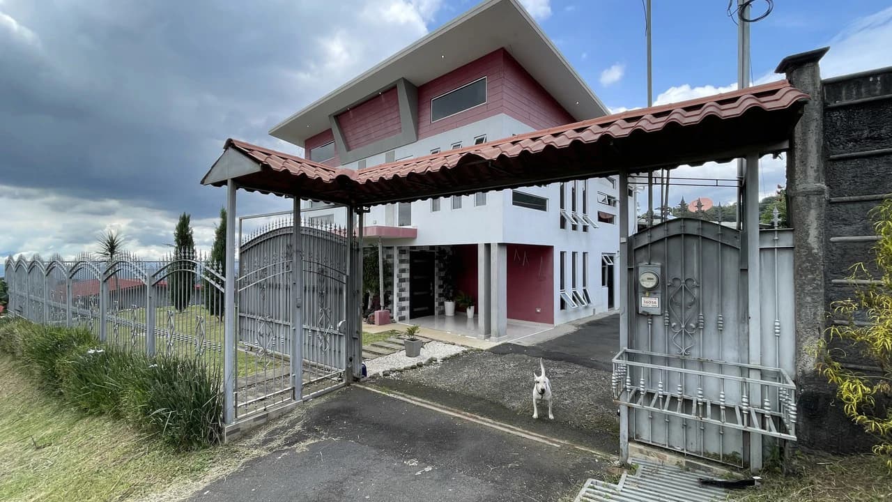 Mountain House For Sale in Grecia - photo 21
