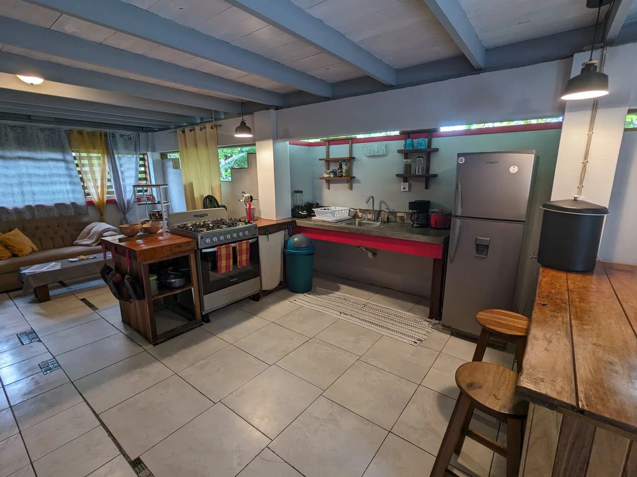 6 Bd/4 Ba: Income Producing 3 Unit Apartment In Downtown Puerto Viejo - photo 24