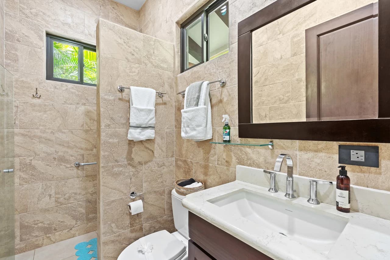 Pura Vida House: 6 bedroom 6 Bathroom Rental Juggernaut in Gated Community - photo 16