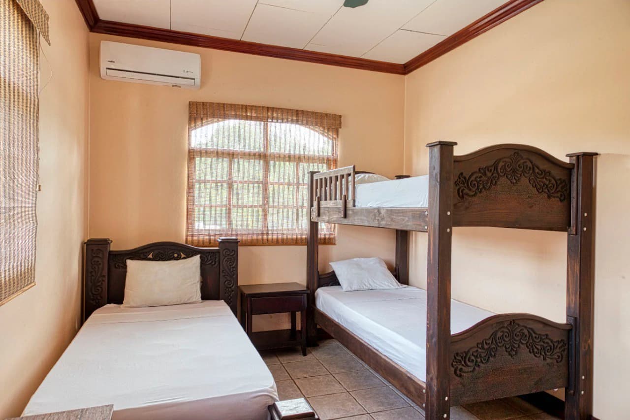 Price Reduced! Income-Generating Property in Costa Rica – Turnkey & Active Rental Business - photo 8