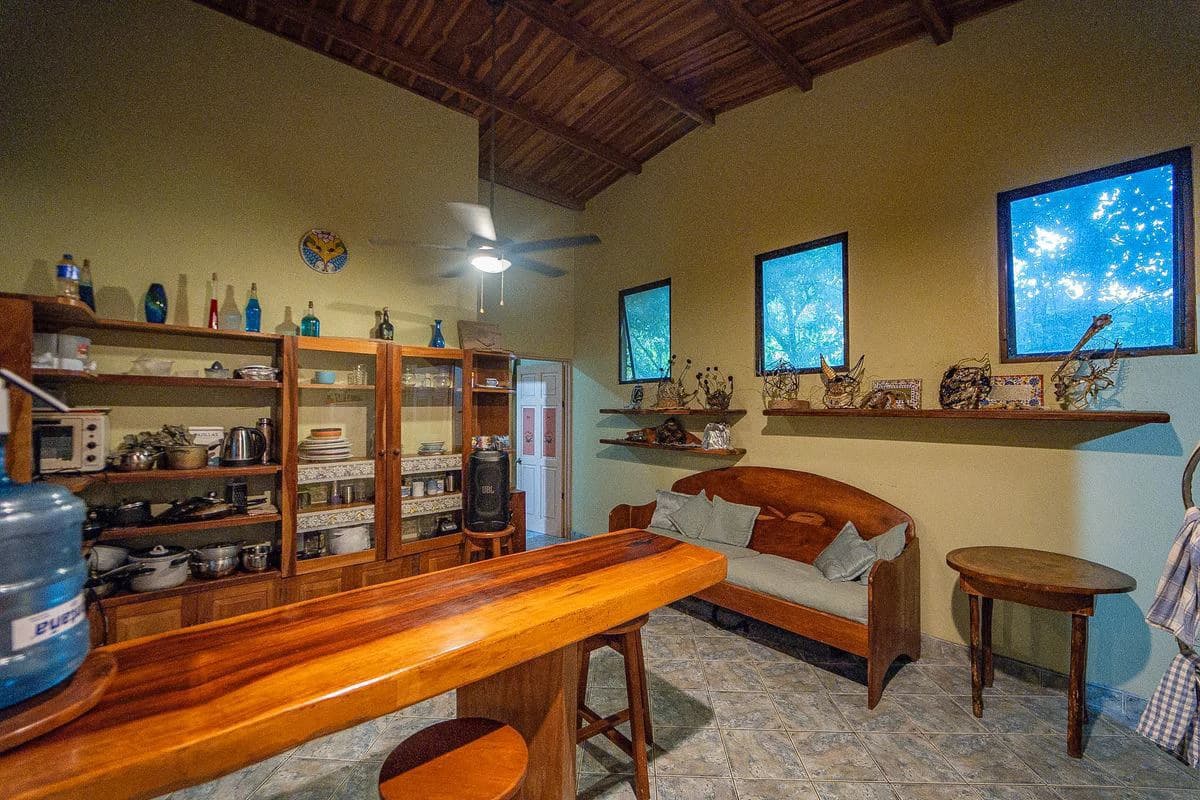 Casa La Choza: Affordable Tiny Home with Expansion Potential, Just a 5-Minute Walk from Buenavista Beach - photo 6