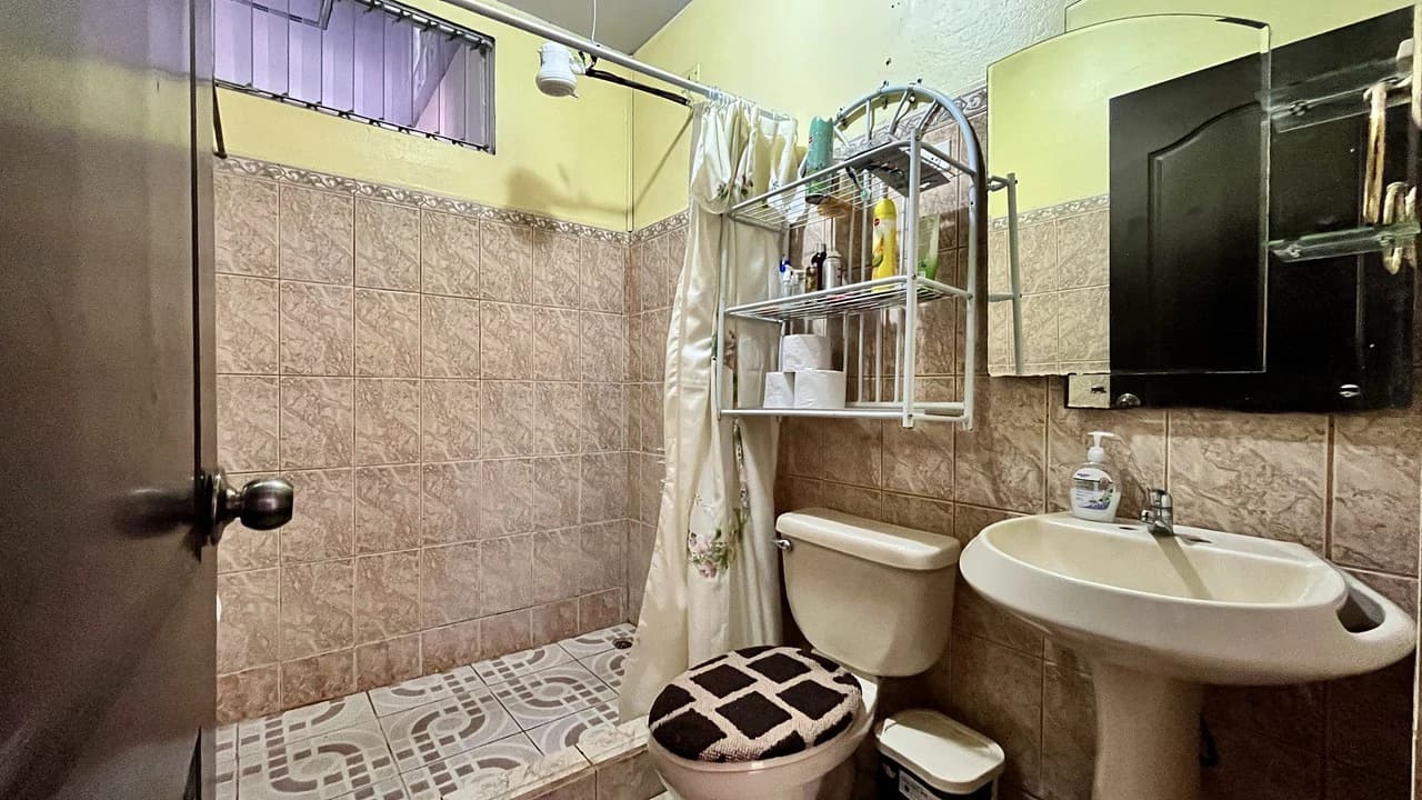 House For Sale in Daniel Flores - photo 13