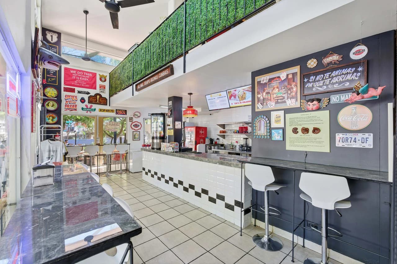Reparito House: Turnkey Restaurant & Commercial Property for Sale - photo 7