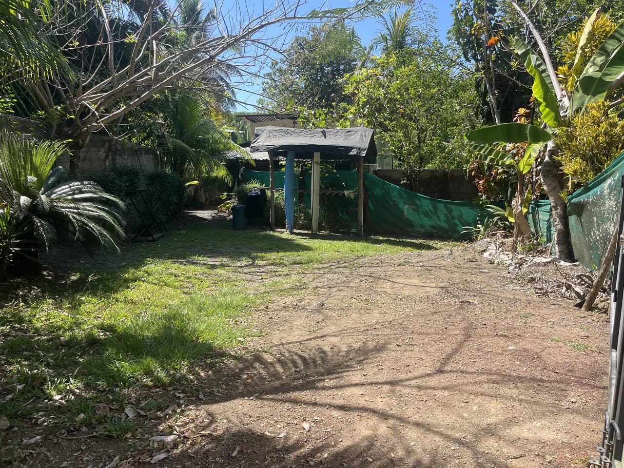 400m2 Walk to the Beach in Hermosa: With Two structures ready for remodeling with great rental potential - photo 3