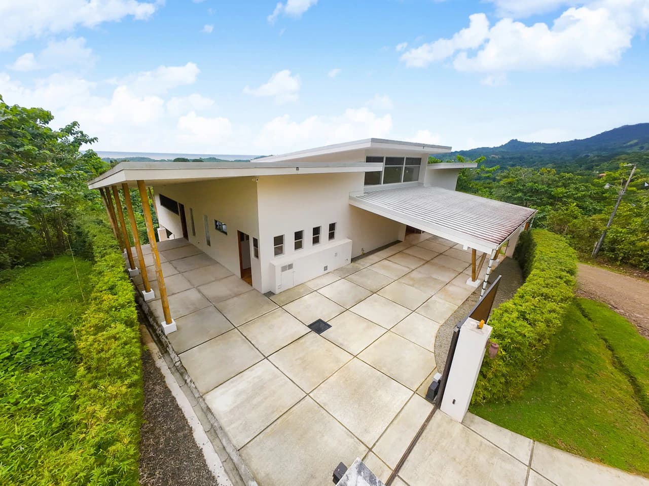 Mar Mystique Haven: Your Dream Home with Stunning Ocean Views - photo 45