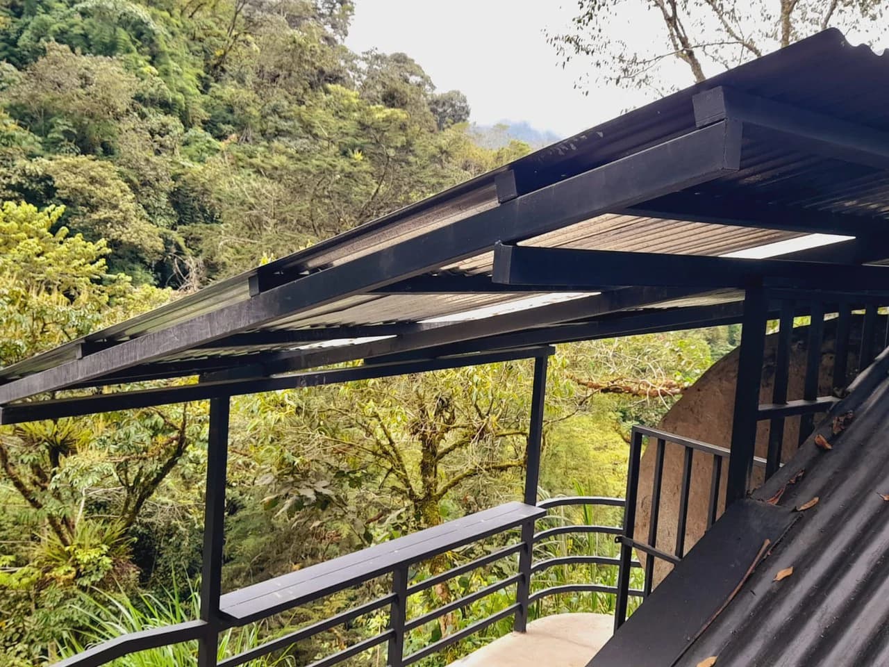 Mountain Retreat with River Views in San Gerardo de Rivas - photo 21
