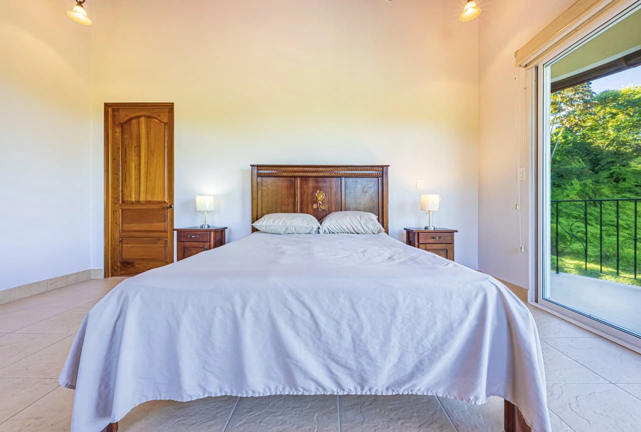Elegant 3 Bedroom + Office Jungle Home in Puesta Del Sol, Ojochal - photo 18