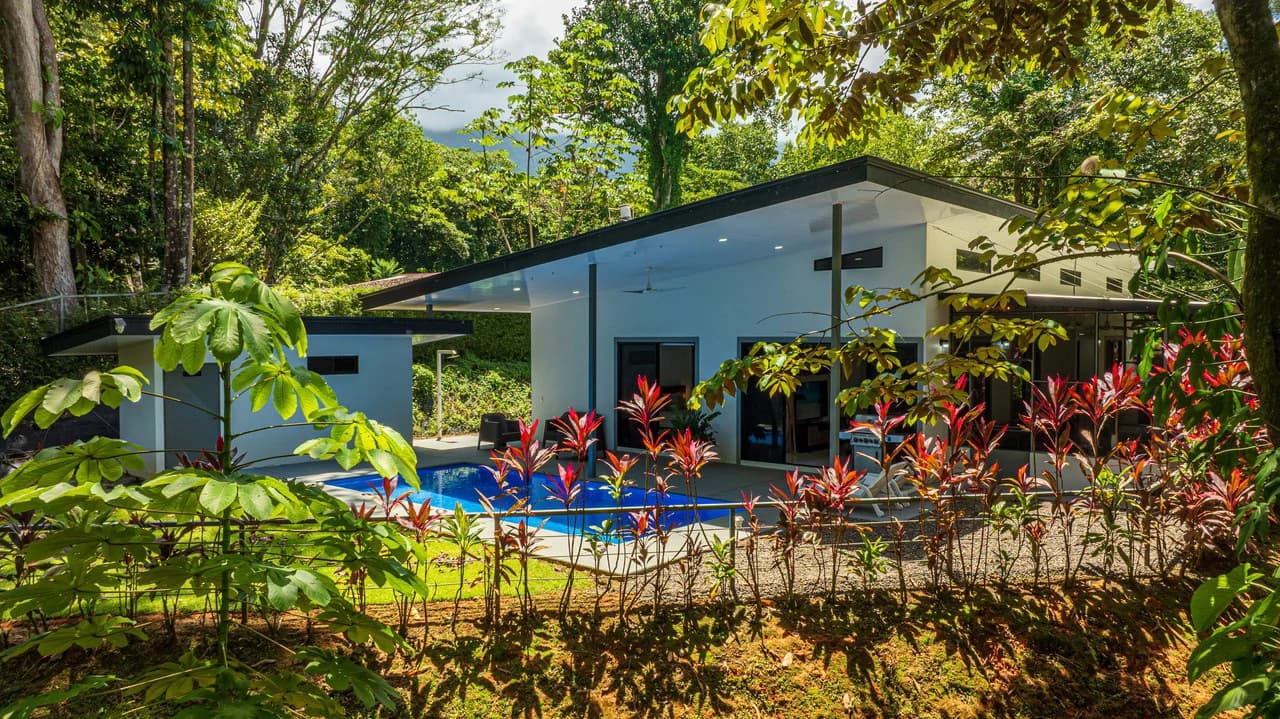 Mountain House For Sale in Cinco Ventanas