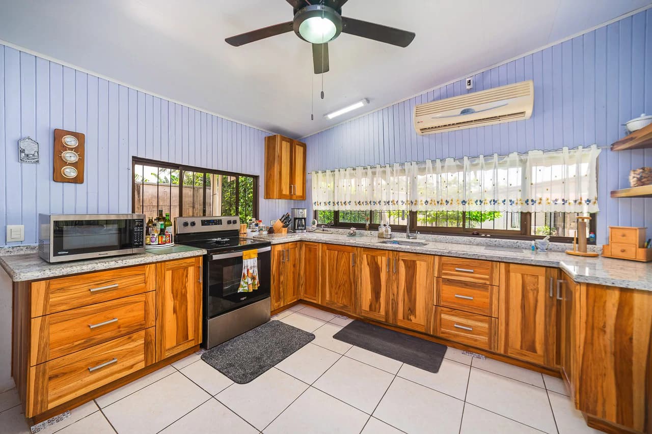 Casa Campo: Quiet Countryside Home Near Beaches - photo 35