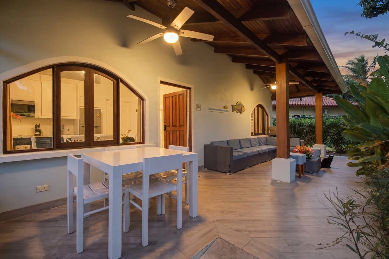 Casa Colibri Villaggio II – Unit 412B: Beautifully Remodeled Tropical Retreat in Potrero - photo 3