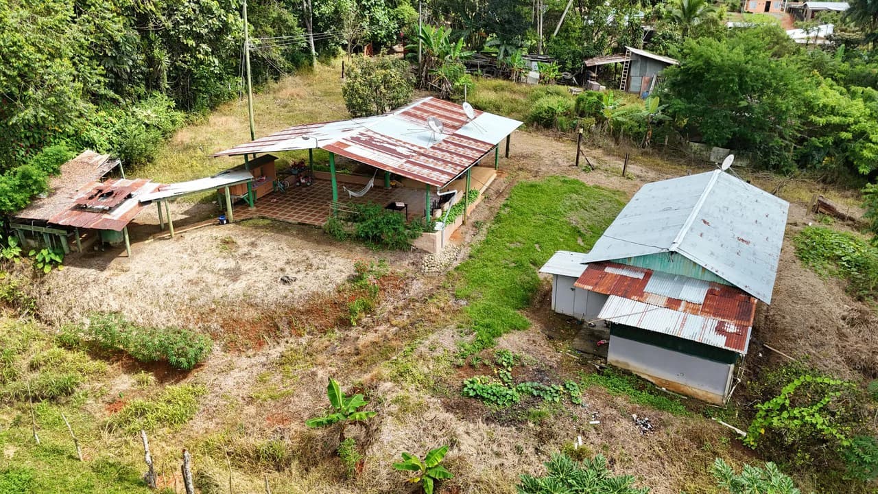 Se vende propiedad con casa tradicional en La Ceniza: Home Construction Site For Sale in La Ceniza - photo 5