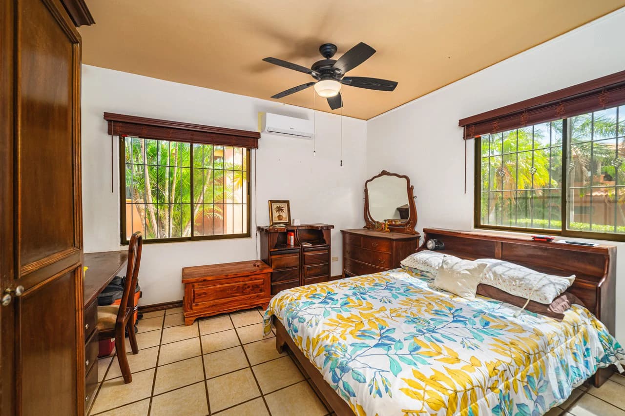 Iguana Villas #7: Turnkey 2BR Villa Near White Sand Beach - photo 15