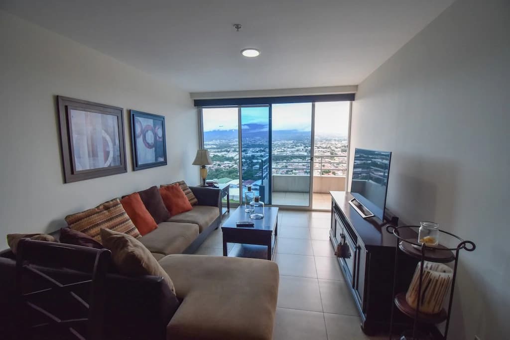 Apartamento de 2 Habitaciones en Torres Paseo Colón: Apartment For Sale in Paseo Colon - photo 4