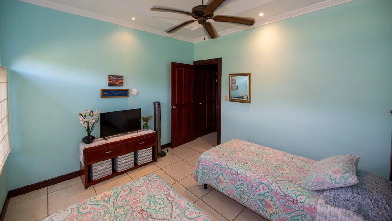 Fantastic Casa Paraiso Azul: In Demand Community in Bejuco, just 400 yards from the beach! - photo 27