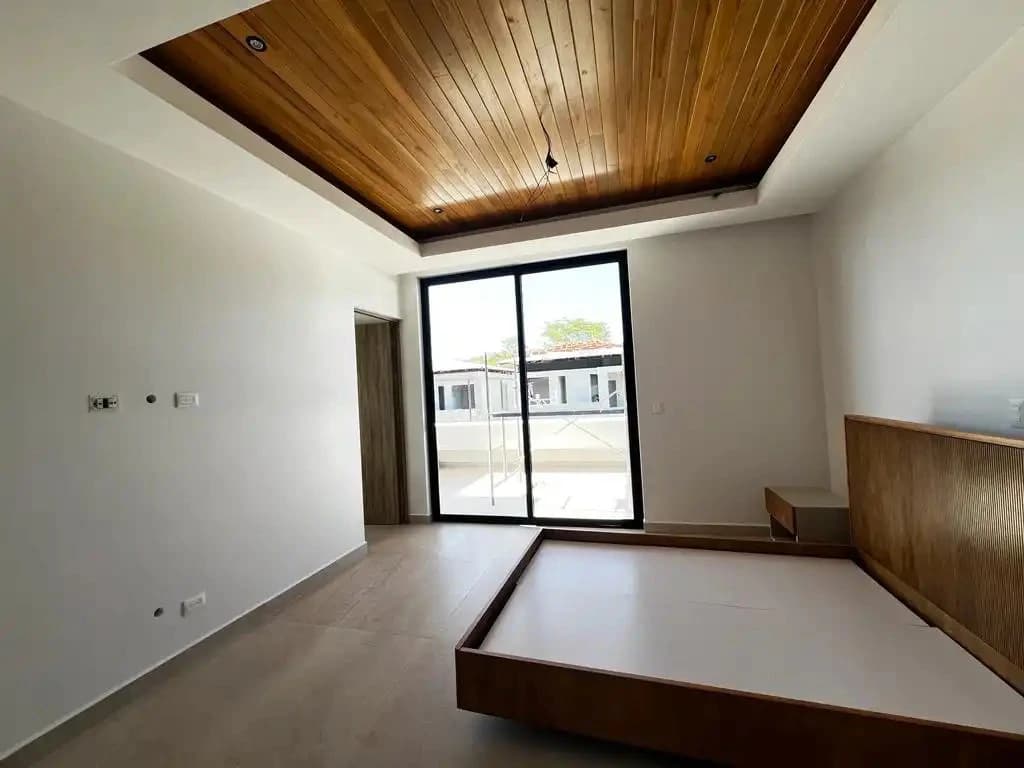 The house is for sale in playa tamarindo - photo 7