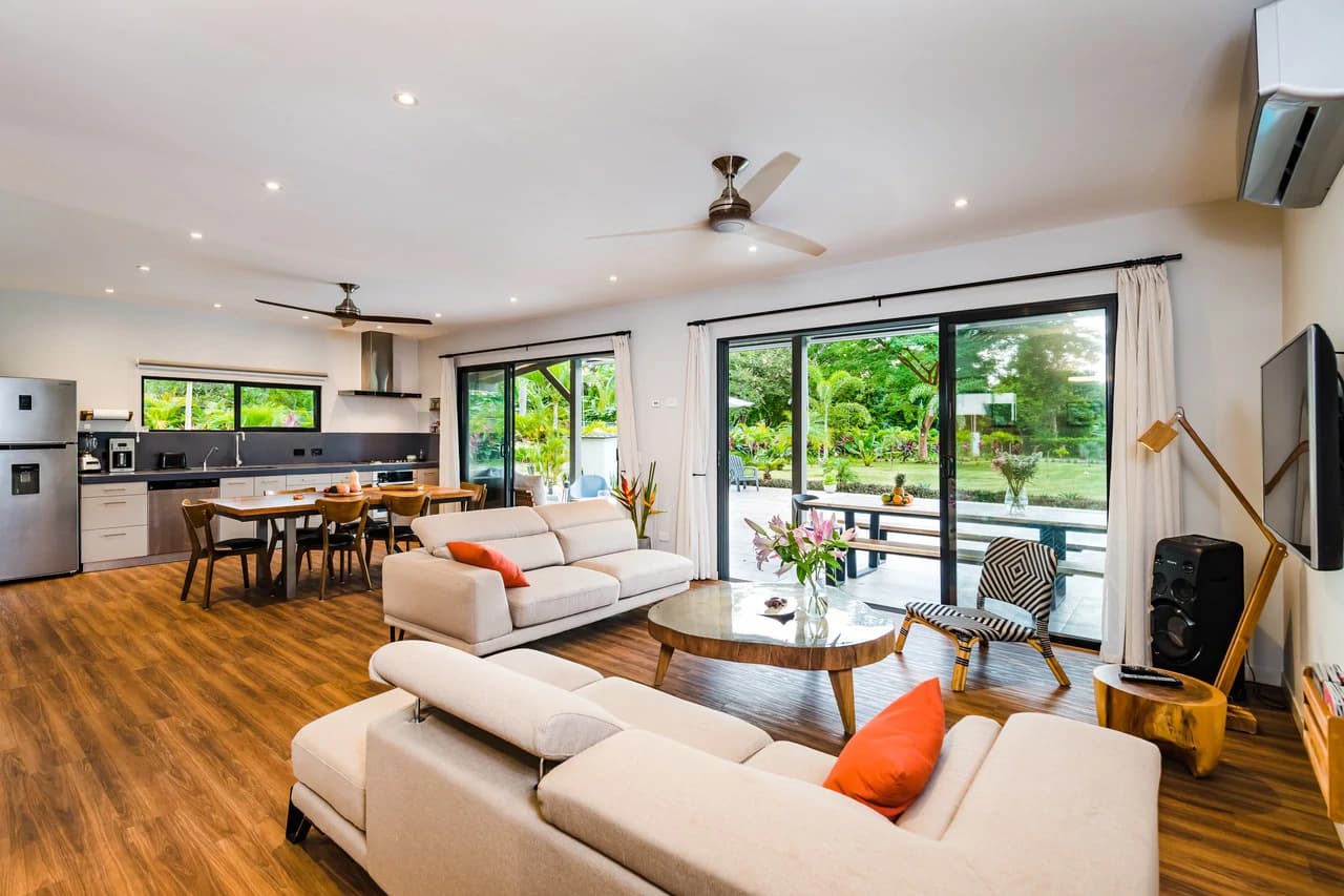 Casa Feliz: Tropical Oasis in La Josefina - photo 2