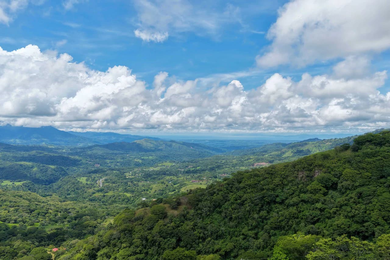 Brand-New Home for Sale in Vista Guácimo, Atenas | Infinity Pool | 180° Views - photo 49