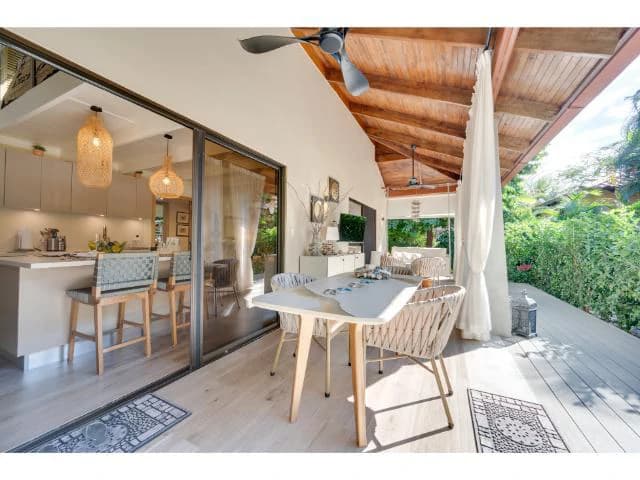 Luxury double Condos for Sale in Playa Potrero, 800 mts away from Penca Beach, with a wonderful common swimming pool and jacuzzi in tropical garden - photo 20