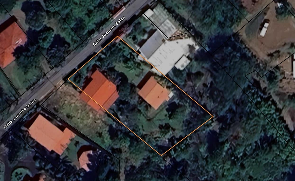 Awesome Property!: 2 Homes...Large Lot...and Views!