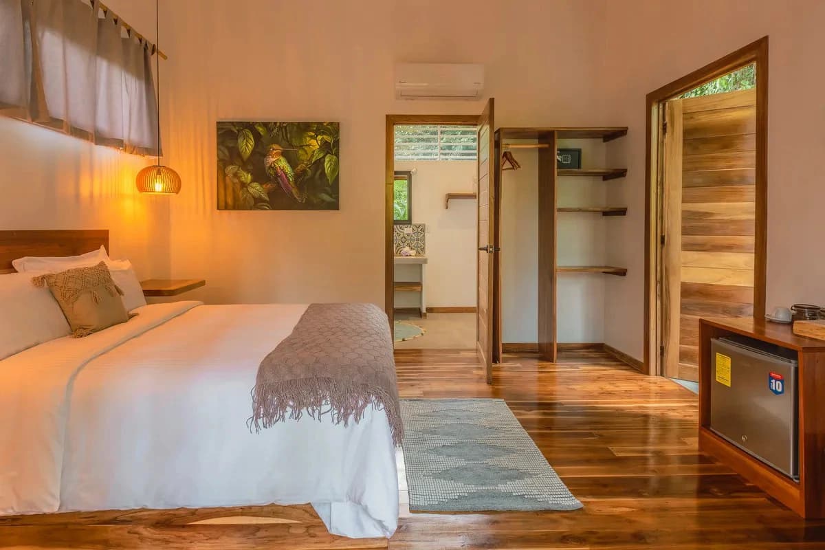 ID 123: Turnkey Hotel and Restaurant Business in Playa Chiquita - photo 7