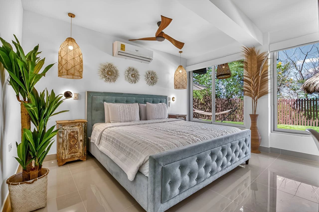 Casa Pochote: Artisan Luxury Villa Near Tamarindo | Pool, Jacuzzi & Langosta Beach Club Membership Included - photo 14