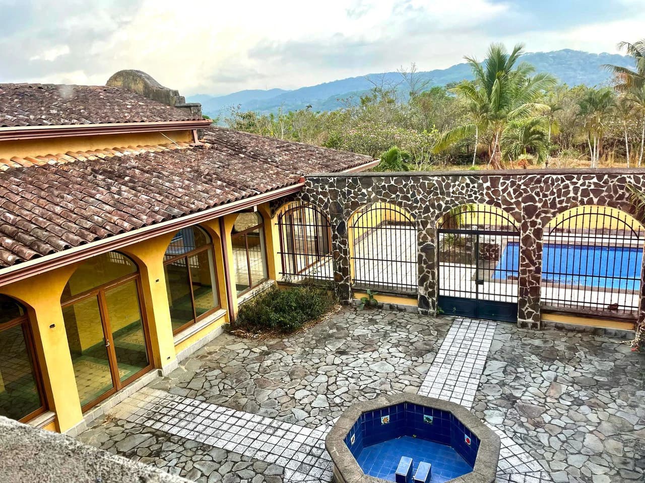 House for sale with pool in Hacienda los Reyes Alajuela Costa Rica - photo 5