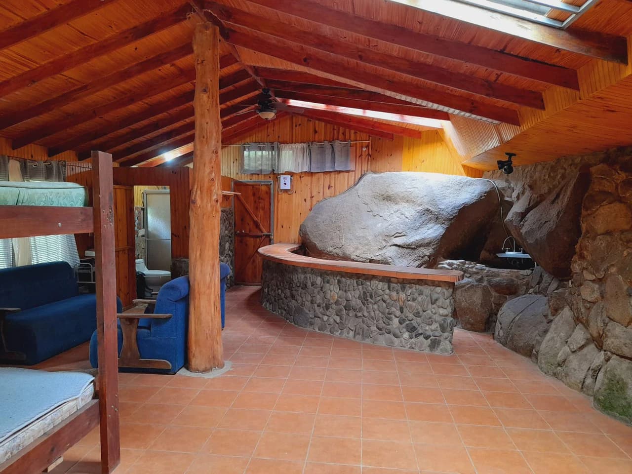 Mountain Retreat with River Views in San Gerardo de Rivas