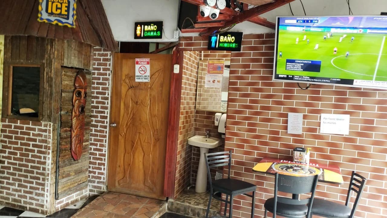 Near the Coast Bar/Nightclub For Sale in Bratsi - photo 8