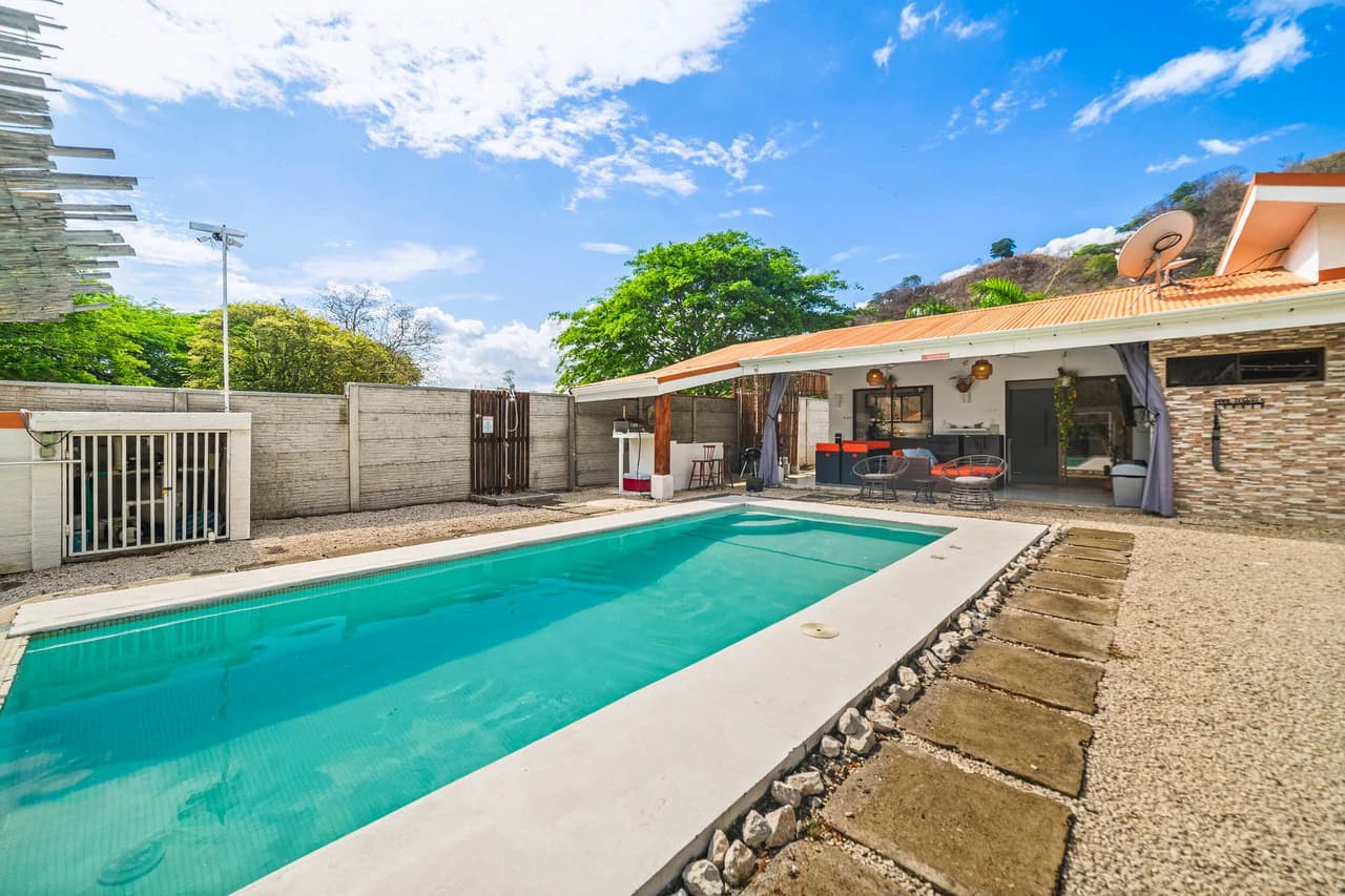 Casa Diria: Peaceful Turnkey 2BR Near Beaches - photo 10