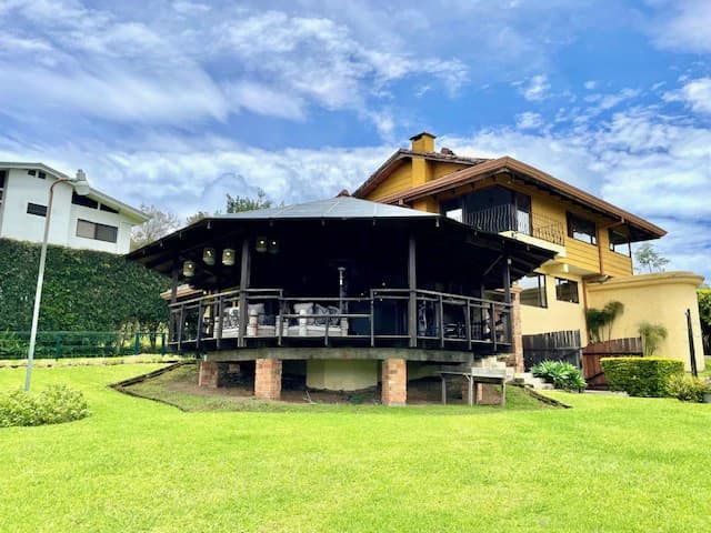 Colonial-Contemporary House with Retractable Star Roof, Guest House, and Panoramic Views - photo 3