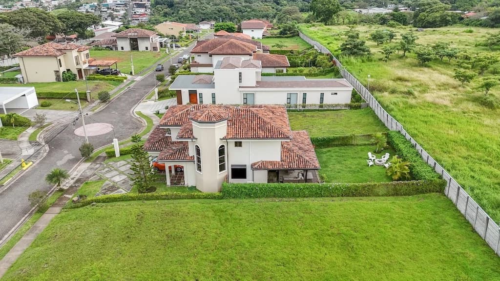Terreno de 517m2 en Condominio Los Castillos, La Guácima: Home Construction Site For Sale in La Guácima - photo 6