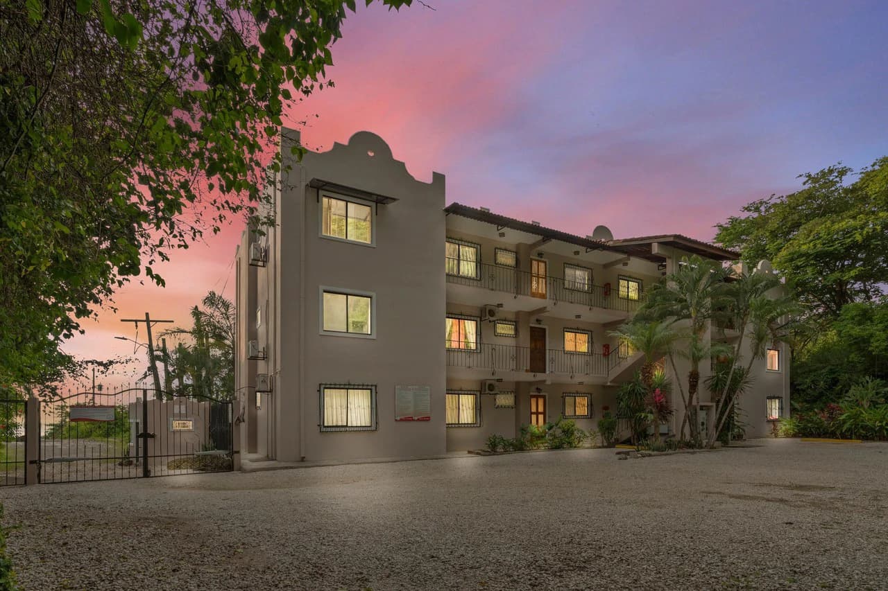 sunset hill unit 5: Cozy Ocean-View Condo for Sale – Walk to Tamarindo Beach - photo 8