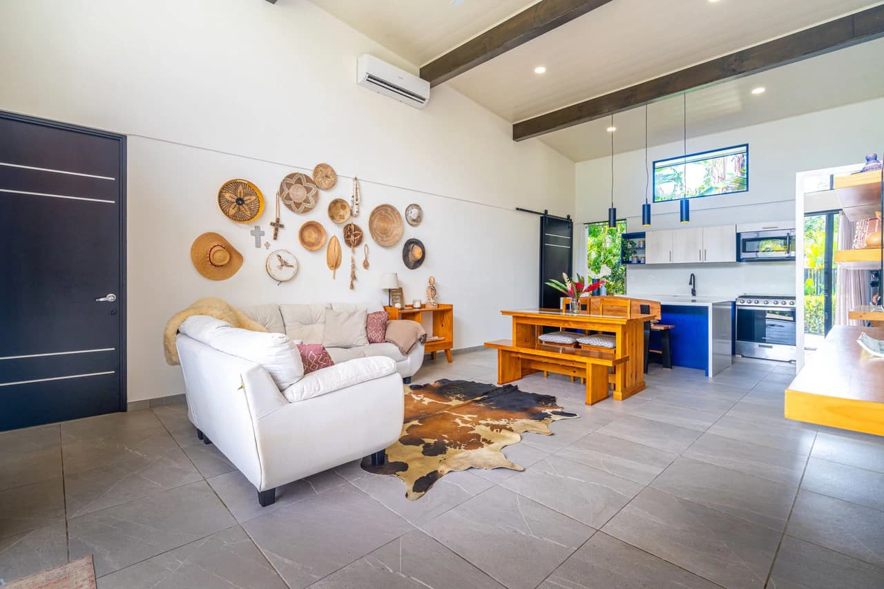 Modern 3 Bedroom Home - Walking distance to it all!