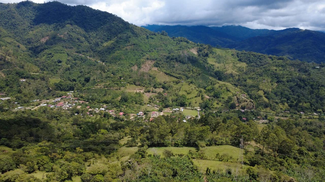 Countryside Home Construction Site For Sale in San Isidro del General - photo 7