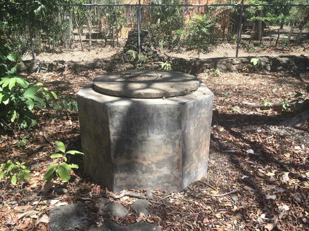 Terreno de 2,600 metros con dos casas: House in Belen, Guanacaste - photo 14