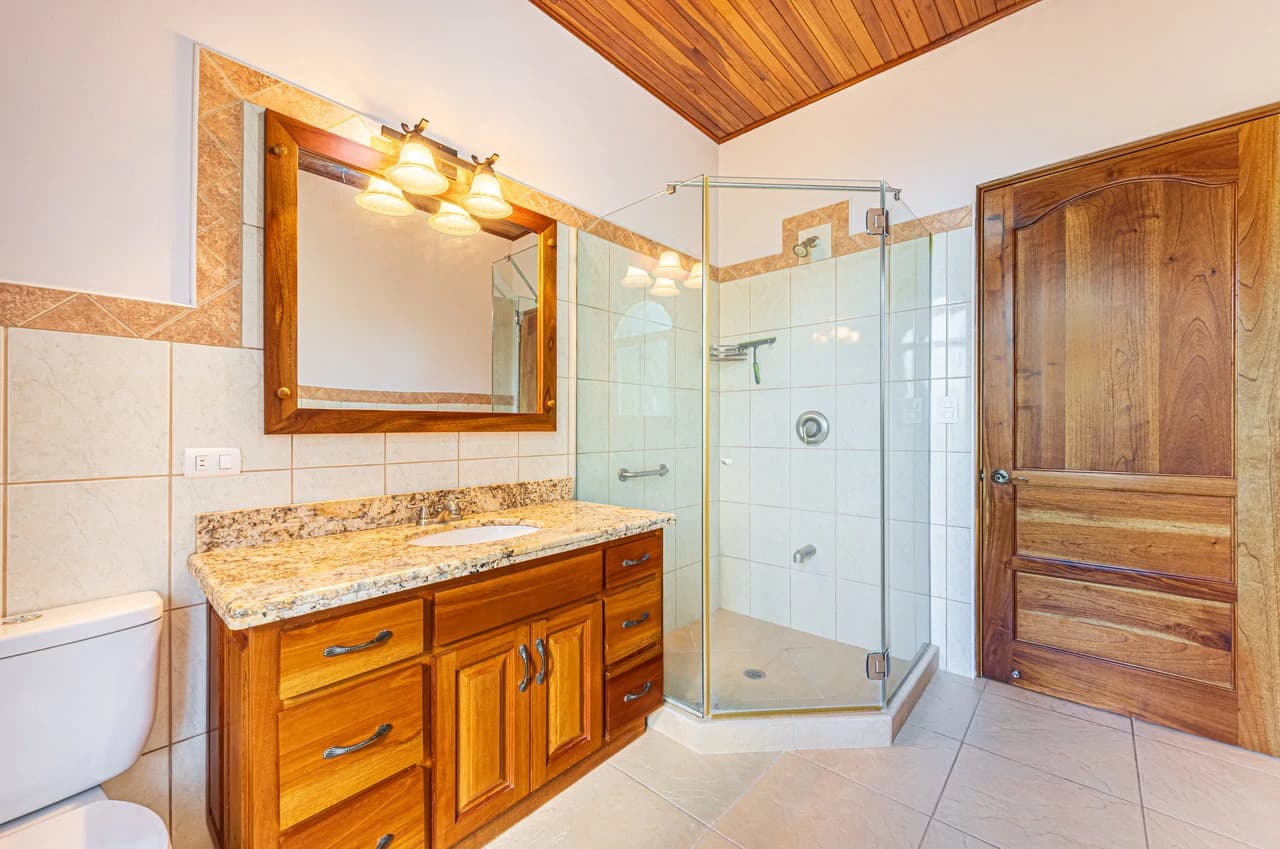 Elegant 3 Bedroom + Office Jungle Home in Puesta Del Sol, Ojochal - photo 13
