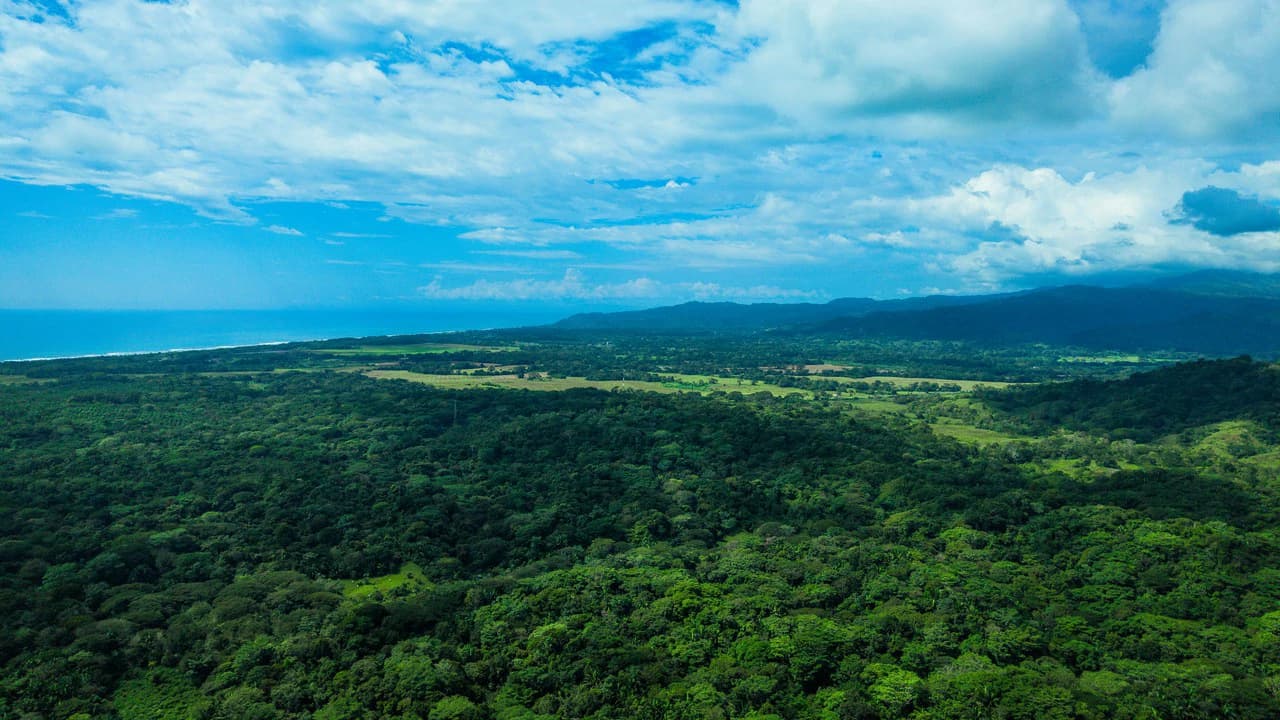 4,850 Acre Beachfront Legacy Ranch Esterillos Central Pacific Coast - photo 2