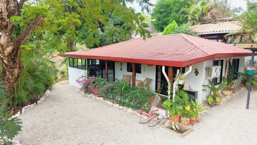 Casa Lima: Charming Renovated Home in the Hills of Santo Domingo – Near Sámara with Expansion Potential