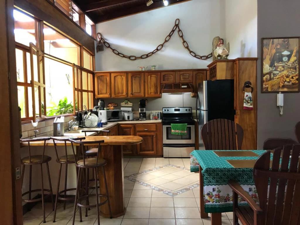Luxury House for Sale in Liberia, Guanacaste, Costa Rica – Prime Location and Exclusive Design - photo 4