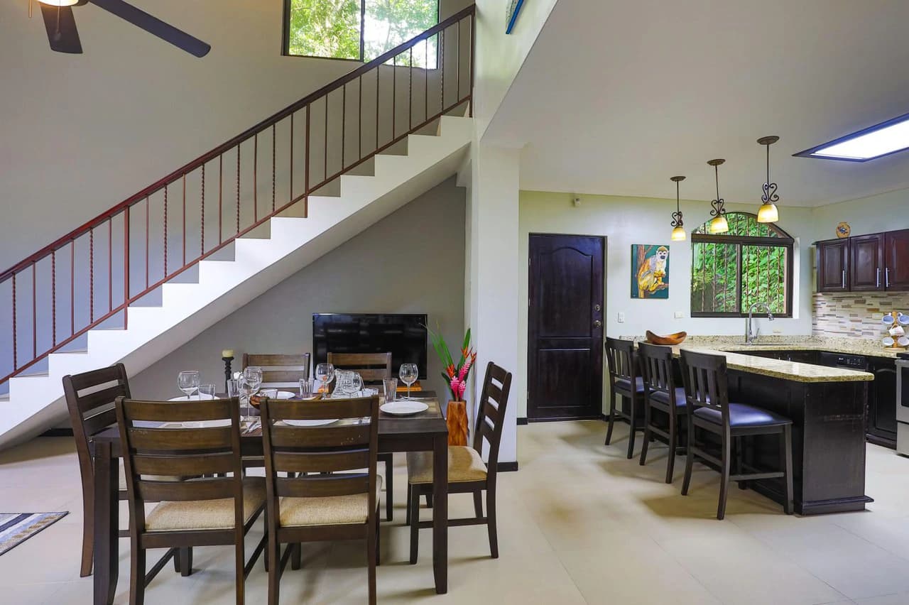 Manuel Antonio 3 bedroom- 3 bath with pool in Gated Development - photo 23