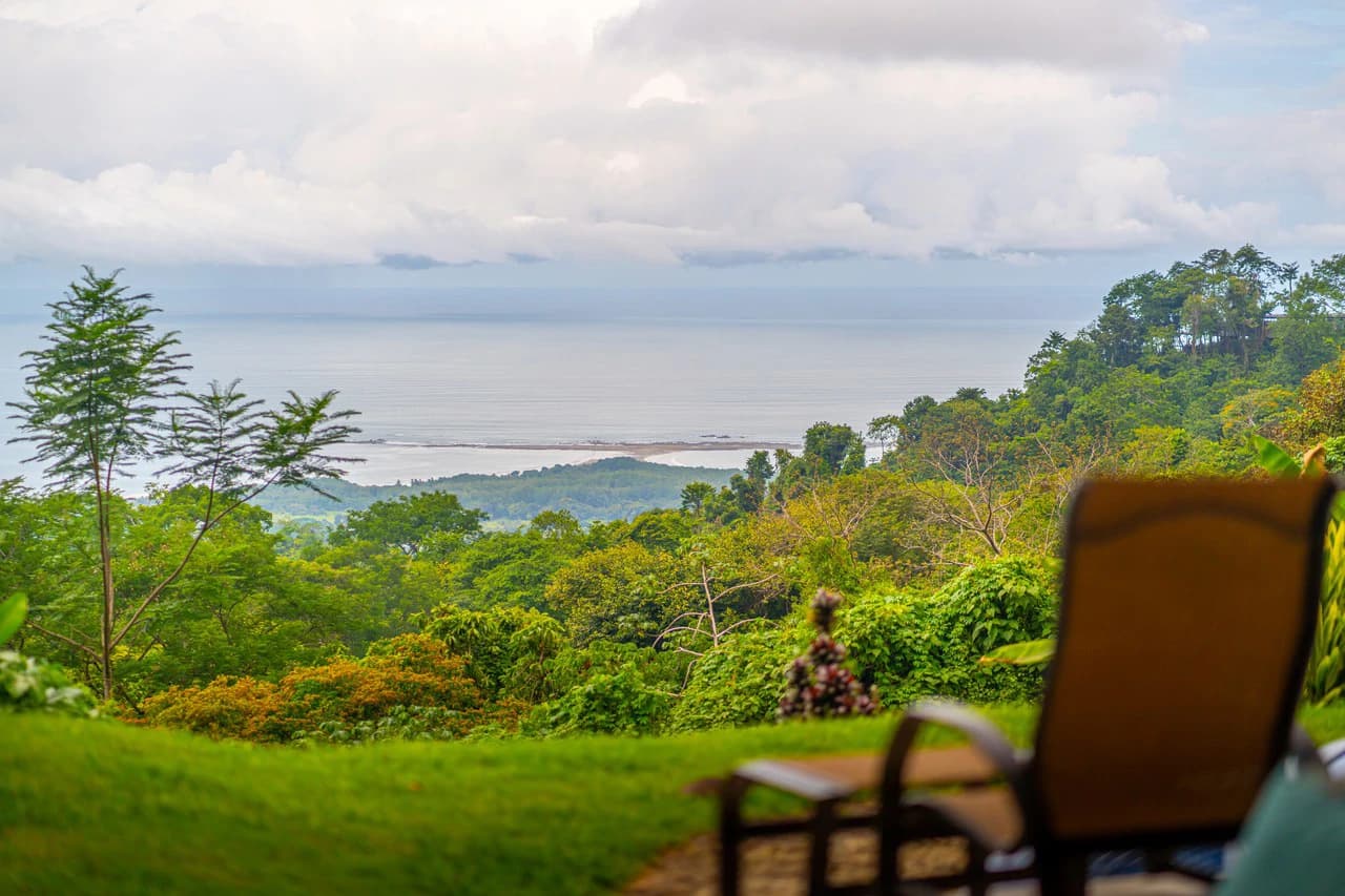 Luxury Ocean View Retreat Overlooking the Whale’s Tail – Proven Rental in Gated Enclave - photo 23