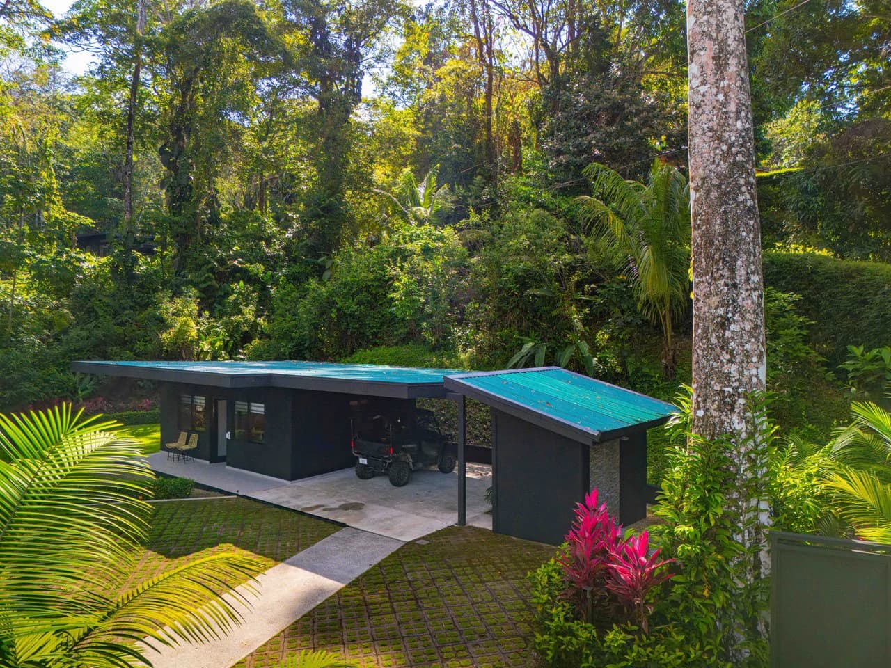 Escaleras Modern Elegance with Ocean Window Views and Jungle Tranquility, Dominical Costa Rica - photo 11