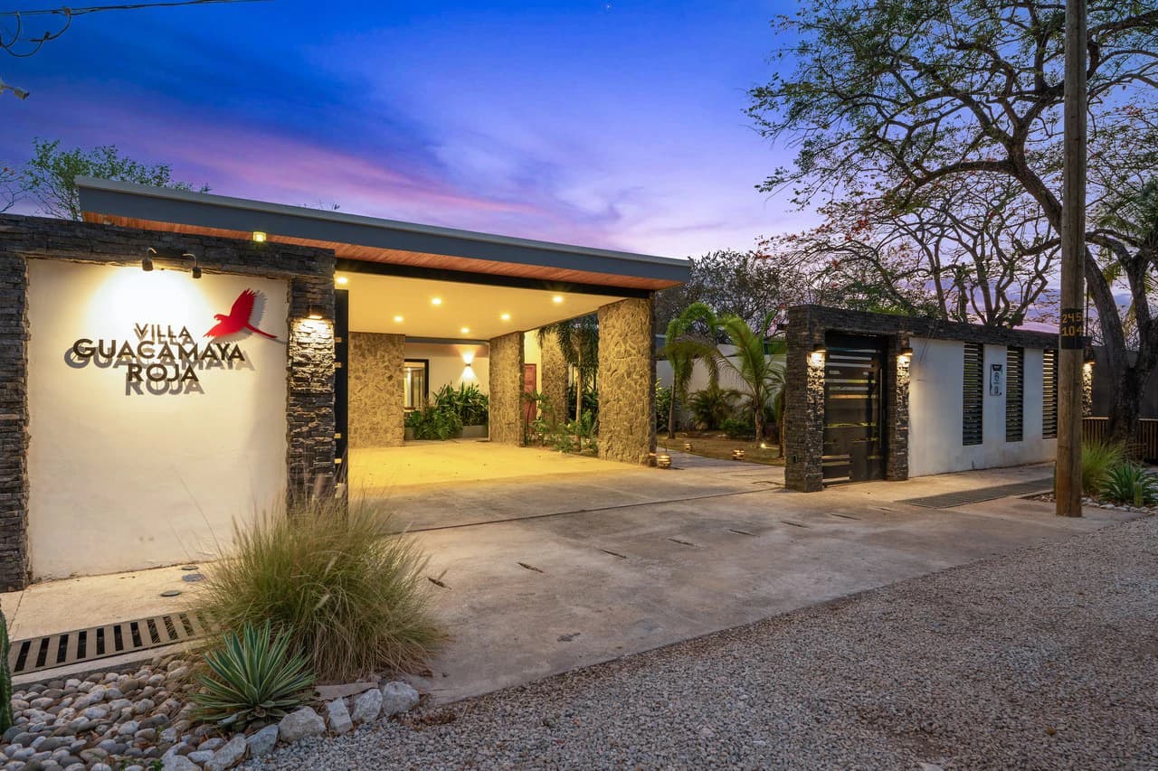 Casa Guacamaya Roja: Luxury Home in Playa Grande - photo 74