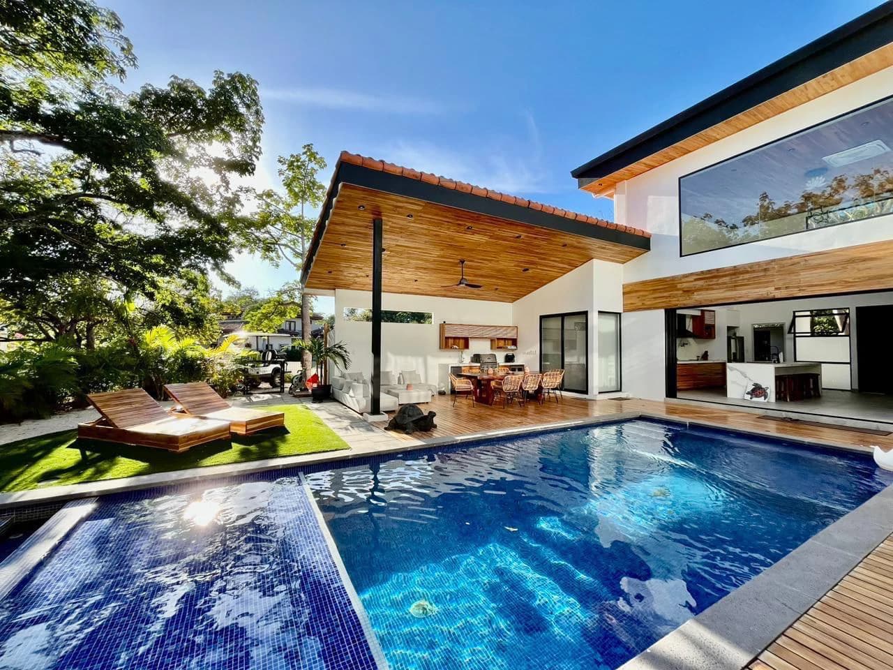 Casa La Ola Perfecta: Luxury 5-Bedroom Home with Pool, short walk to the Beach in Hacienda Pinilla - photo 23
