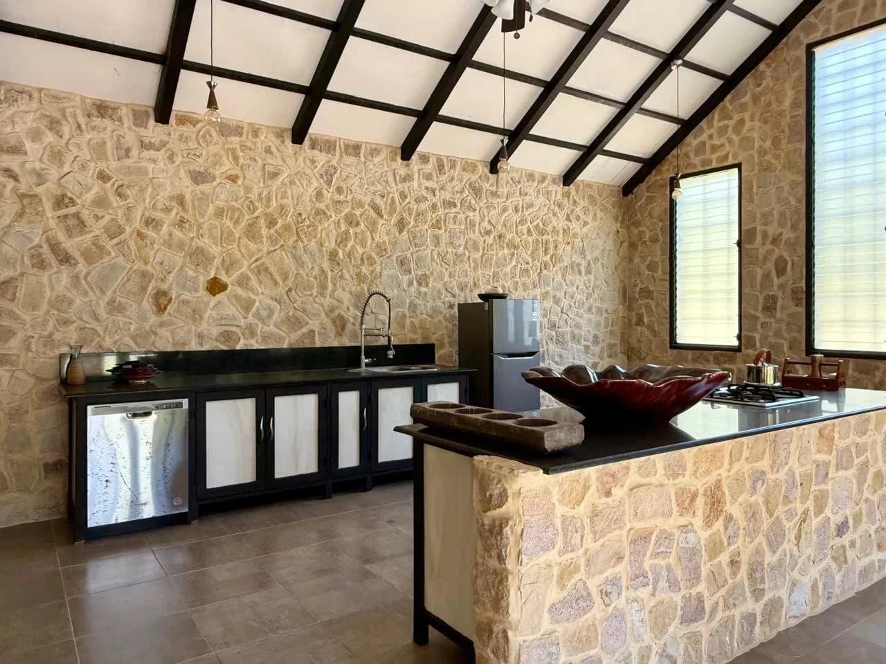 STONE CASTLE: $622,000 USD Your very own "Private Stone Castle" in Costa Rica's Blue Zone. - photo 15