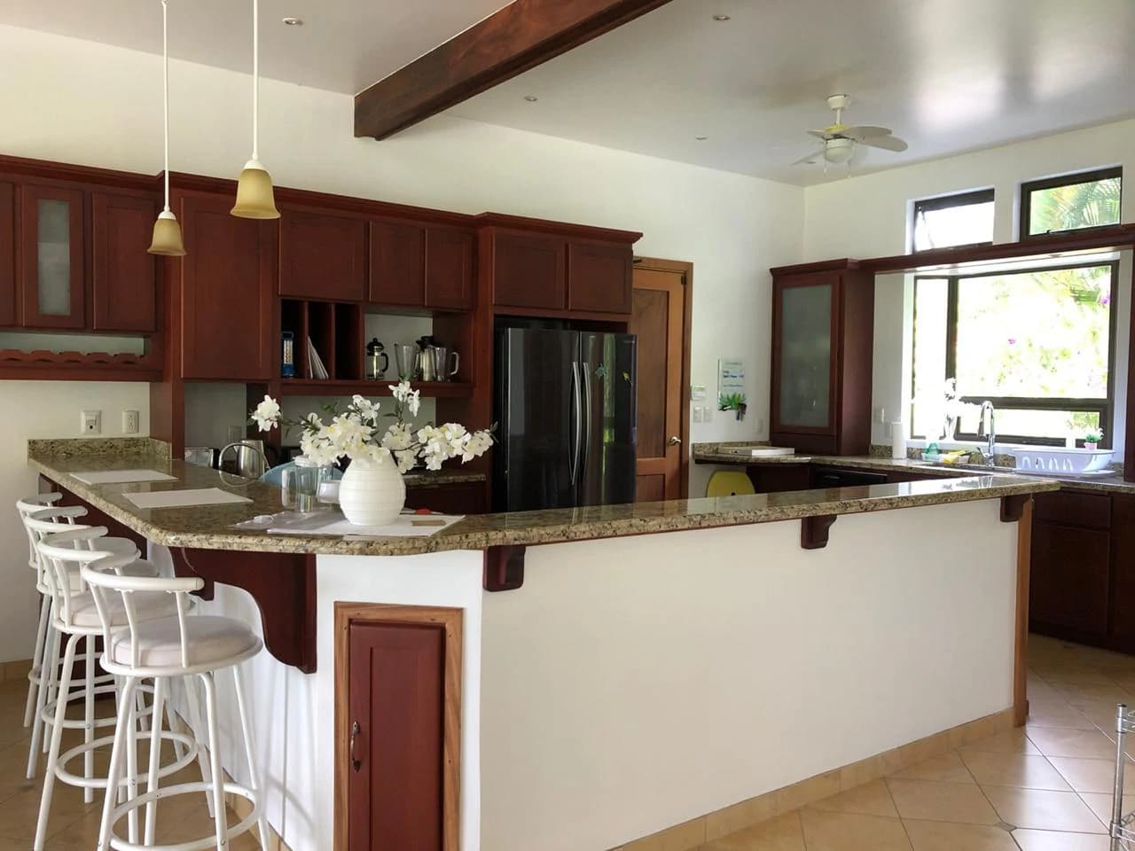 Villa Corazon: Unique LAKE FRONT property, 2 Villas and Tiny house on 5 acres with lake access. - photo 42