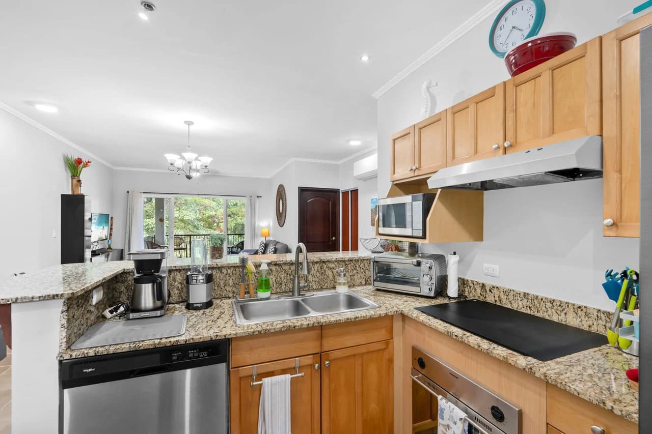 Surfside Tower 301: Third-Floor Condo Just Steps from the beach - photo 9
