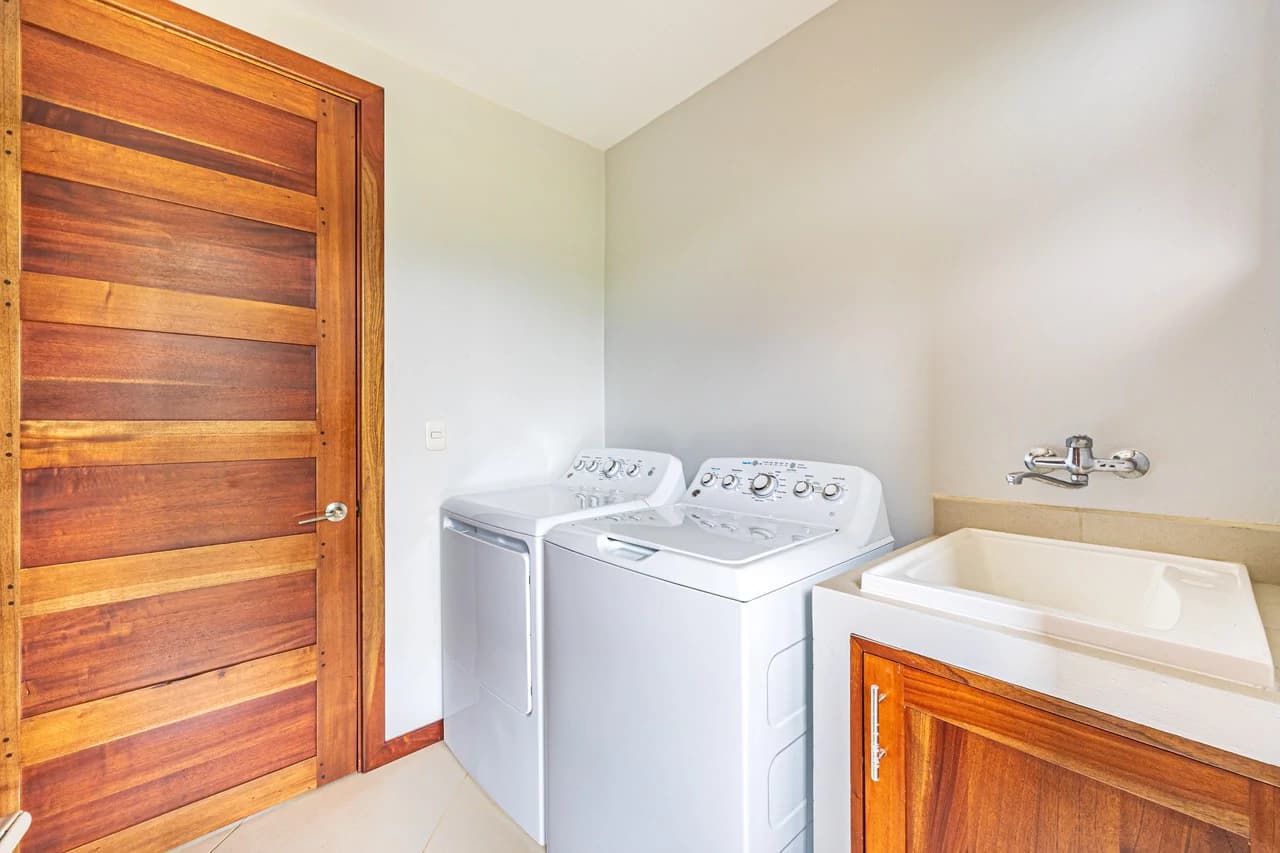 Uvita Home in Jardines del Sol with Private Pool and Dual Suites: Near the Coast House For Sale in Uvita - photo 18