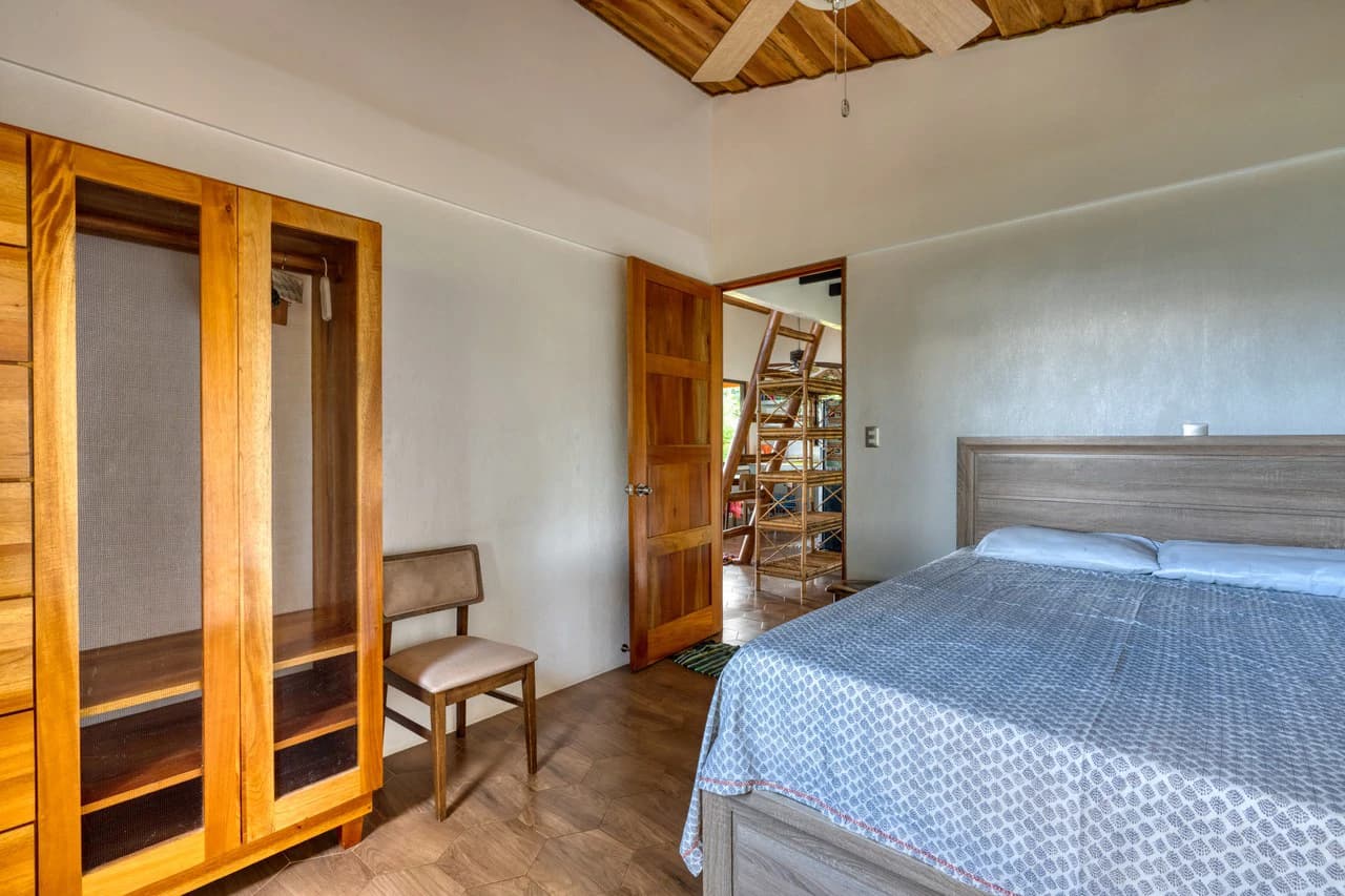 5 Bedroom Mountain Retreat Minutes from the Beach Platanillo Costa Rica - photo 66